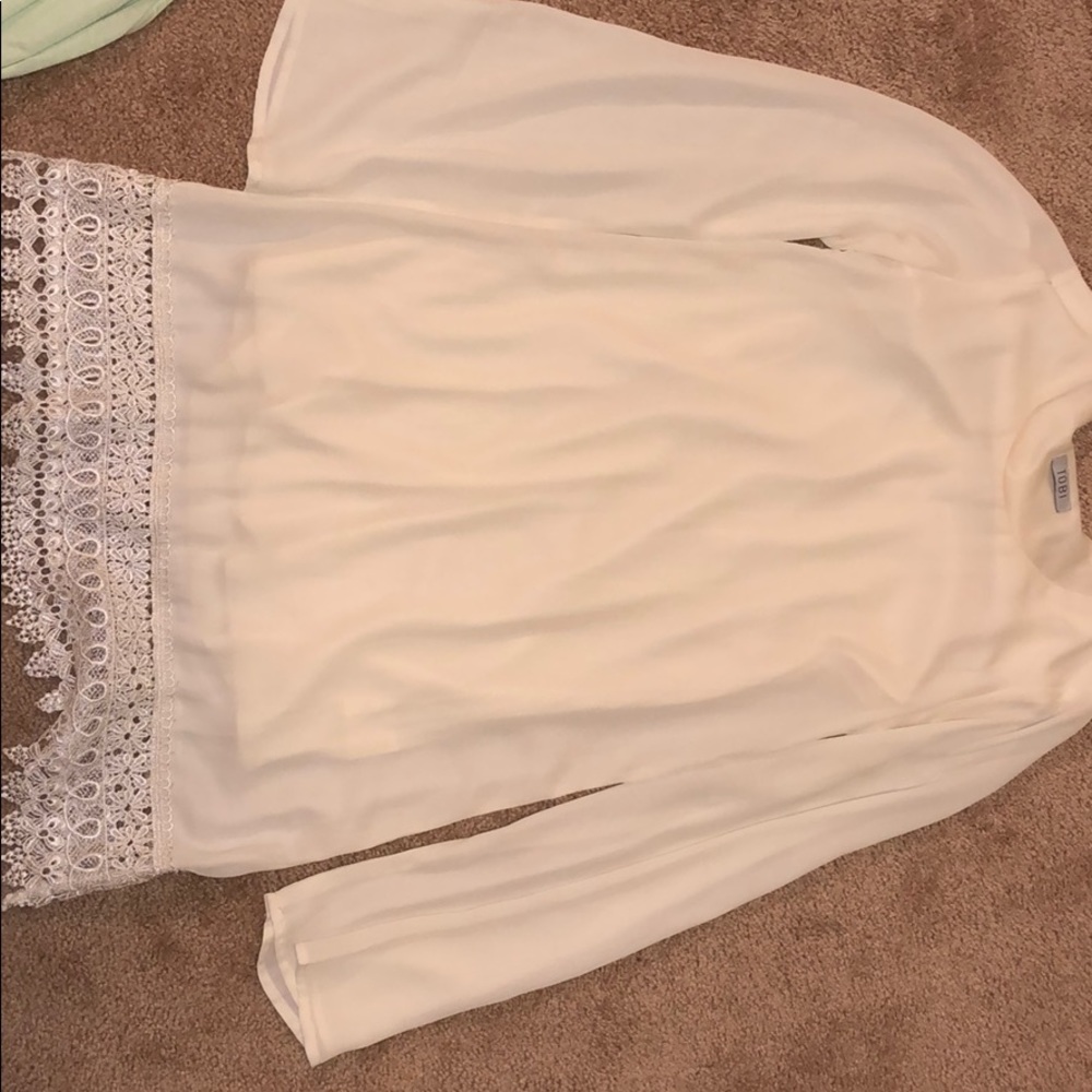 White long sleeve dress